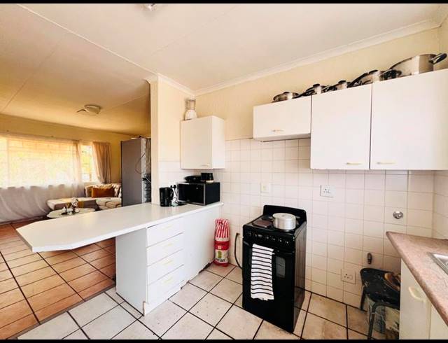 3 BEDROOM APARTMENT FOR SALE IN DIE HOEWES